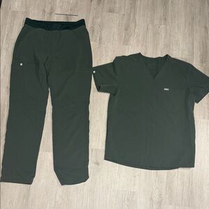 Figs Men's Forest Green Cargo Pants